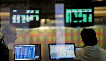 Impulsada por bancos, bolsa porteña se disparó 4,5% y tocó nuevo récord