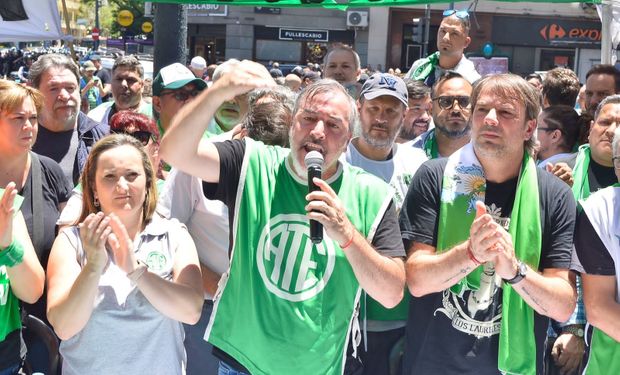 Trabajadores del Estado se movilizan por la agricultura familiar y le ponen nueva fecha al paro de Senasa