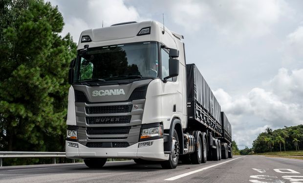 Como a Scania dobrou seu market share em veículos pesados?