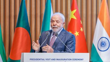 Brasil anuncia 15 acordos com a China