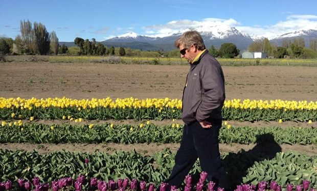 Juan Carlos Ledesma en sus plantaciones. Foto: Turismo de Bolsillo