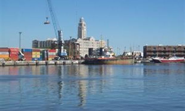 Transbordos: una declaración de guerra al puerto de Montevideo