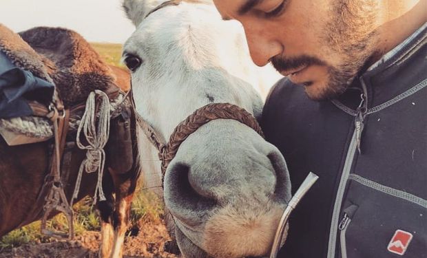 Marcos Villamil es ingeniero agrónomo y se propuso recorrer todo el país a caballo:  "Soy una persona enamorada de mi país"