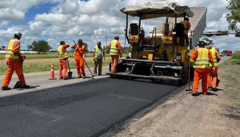 El Gobierno va por la privatización de rutas claves para la producción