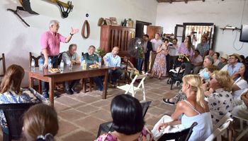 Corrientes: Domínguez anunció financiamiento especial para los productores afectados por los incendios