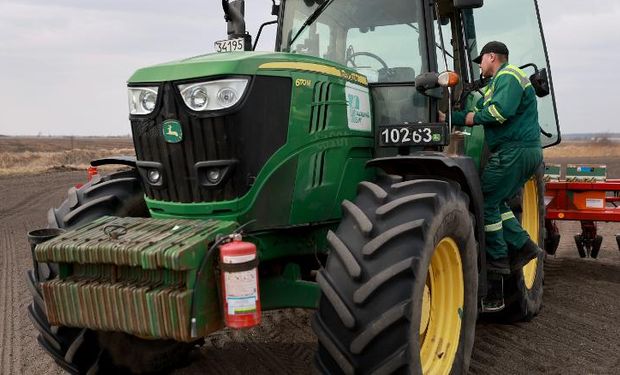 Ucrania: rusos roban maquinaria John Deere por US$ 5 millones y se frustran por una insólita situación