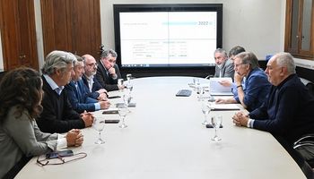 La Mesa de Enlace pidió que se bajen las retenciones en lugar de compensaciones para productores de soja y maíz