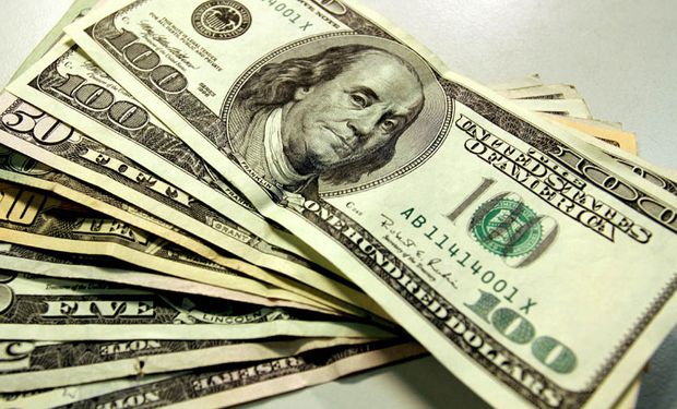 El dólar se acerca a los $18.