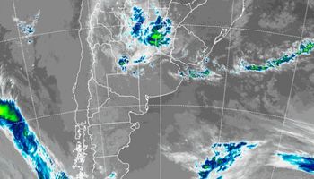 Se presentan lluvias dispersas en la región centro y las temperaturas están por encima de lo normal