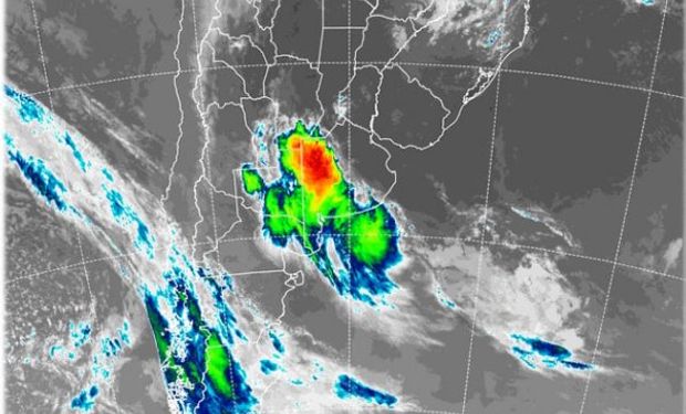 La ola de calor avanza con intensidad en la región centro y siguen latentes las tormentas