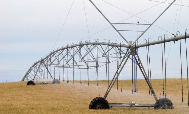 Destacan que en los últimos 18 meses se vendieron más de 400 equipos de riego por pivot