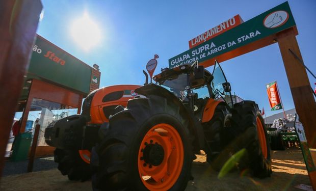Vendas de máquinas agrícolas foram responsáveis pela maior movimentação na feira, com R$ 7,3 bilhões em negócios. (Foto - Dyessica Abadi/Palácio Piratini)
