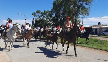 Jinetes se autoconvocaron para despedir al niño de ocho años que murió mientras arreaba ganado