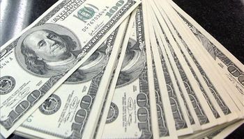  Dólar oficial cerró estable a $ 8,01. Blue bajó a $ 10,50