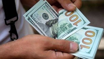 Dólar hoy: el blue cerró cerca de los $310 y la brecha con el oficial trepa al el 90%