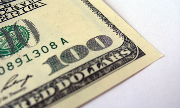 La brecha entre el dólar oficial y el blue se colocó en un 50%.