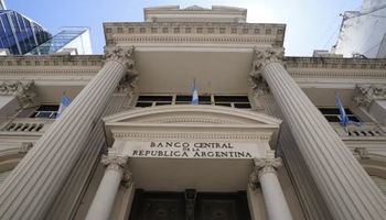 El Banco Central bajó la tasa de interés al 80 % y liberó el interés de los plazos fijos