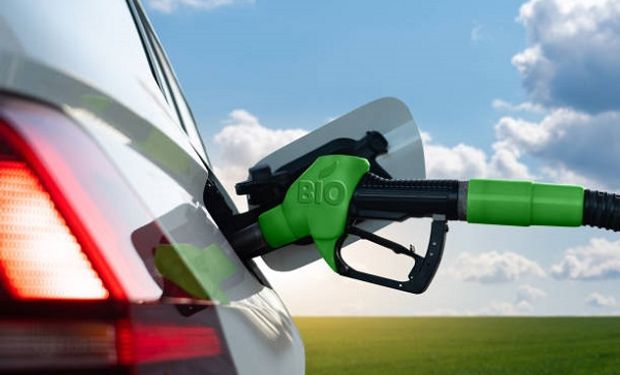 Gigante de la industria automotriz lanzó un plan para potenciar las virtudes del etanol