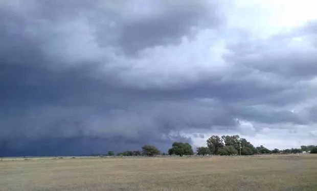 Tormentas, granizo y viento: el SMN emitió alertas en 20 provincias 