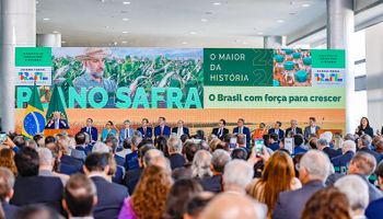 Após anúncio do Plano Safra, Lula comenta sobre "problemas com o agro"