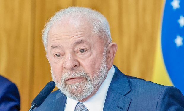 Ontem (25), Lula confirmou que passará por cirurgia no quadril em outubro deste ano.