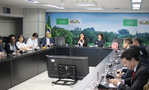 Vincular o desenvolvimento industrial com a produção agropecuária foi debatido no encontro