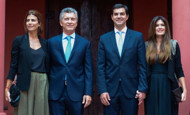 "Será la vez que más se construyan vías de ferrocarril desde hace más de cien años, cuando se construyeron los originales", sostuvo Macri.