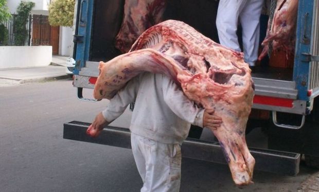 El Gobierno ratificó el inicio del troceo de carne y fijó sanciones para quienes no cumplan