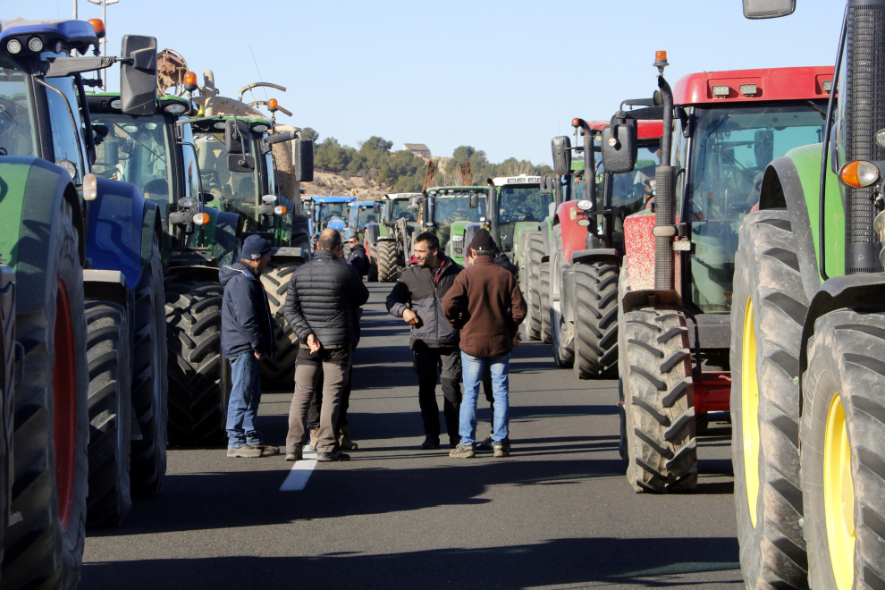 noticiaspuertosantacruz.com.ar - Imagen extraida de: https://news.agrofy.com.ar/noticia/209778/productores-europeos-volvieron-cortar-rutas-reclamo-importacion-alimentos