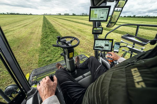 claas john deere argentina
