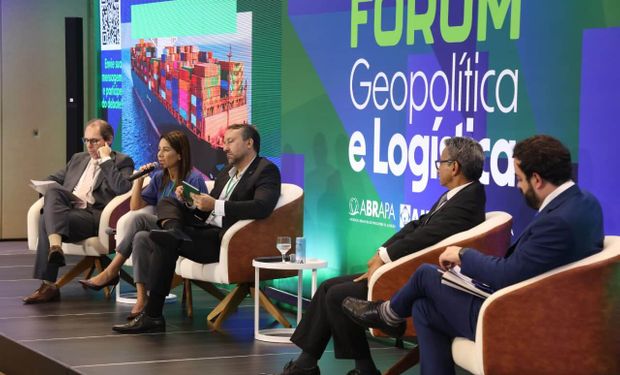 Documento fala que país perde competitividade na hora de exportar por causa de estradas precárias, pontes frágeis, atraso na expansão ferroviária e portos lentos e burocráticos. (Foto - Divulgação)