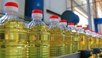 El Gobierno usará la recaudación del dólar soja para subsidiar el precio del aceite en el mercado interno