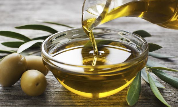 Prohíben la comercialización y fabricación de una marca de aceite de oliva por estar falsamente rotulado