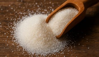 Preço do açúcar cai ao menor valor em quatro safras; etanol mantém alta com fim da moagem