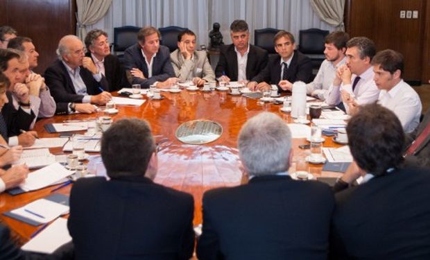 La reunión desarrollada en el Ministerio de Economía marcó el fin de una dura negociación, que incluyó una importante pirotecnia del Gobierno en contra del agro en los últimos meses.