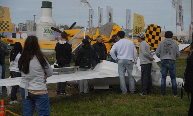 Aeroaplica, prevé un crecimiento en la cantidad de aviones participantes y el espacio que ocuparán los expositores.