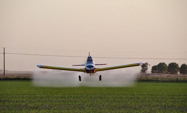 Aeroaplicadores deben tramitar una autorización para trabajar durante la cuarentena