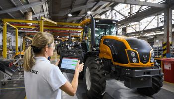 Como a AGCO está usando IA para otimizar a produção de tratores sob medida