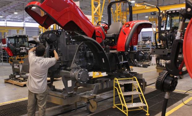 AGCO nacionaliza la producción de tractores de alta potencia en su planta de General Rodríguez
