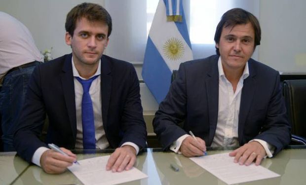 El subsecretario de Coordinación Política, Hugo Rossi, junto al secretario de Coordinación y Desarrollo Territorial, Santiago Hardie