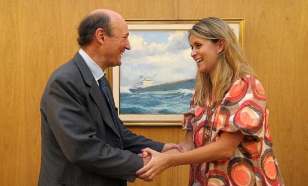 La secretaria de Mercados Agroindustriales, Marisa Bircher y el embajador argentino ante Australia, Hugo Gobbi.