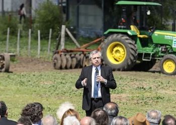 Recuerdo: sin la baja de impuestos a la urea y la quita del impuesto PAIS, el precio del fertilizante habría superado los 1.450 dólares la tonelada