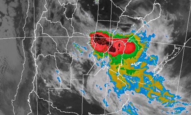 El alerta rige hasta las 15 horas.