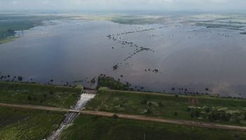 Alerta: por qué llueve si ya está La Niña presente y la grave situación que se vive en Buenos Aires