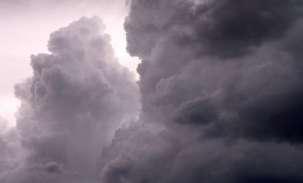Advierten por tormentas fuertes con con ocasional caída de granizo.