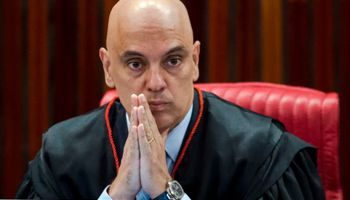 Parlamentares encaminham pedido de impeachment de Moraes: “ditadura da toga”