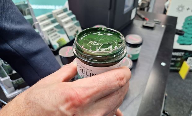 O ingrediente é oferecido em geleia ou misturado com sal acrescenta proteínas, vitaminas, minerais, ácidos graxos e antioxidantes aos pratos.