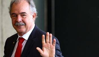 Conselho aprova Aloizio Mercadante para presidente do BNDES