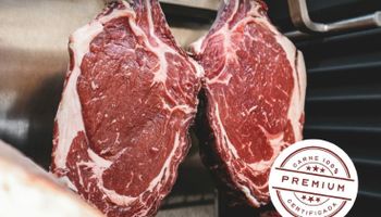 Las claves de la empresa que va del campo al freezer, con carne Angus certificada