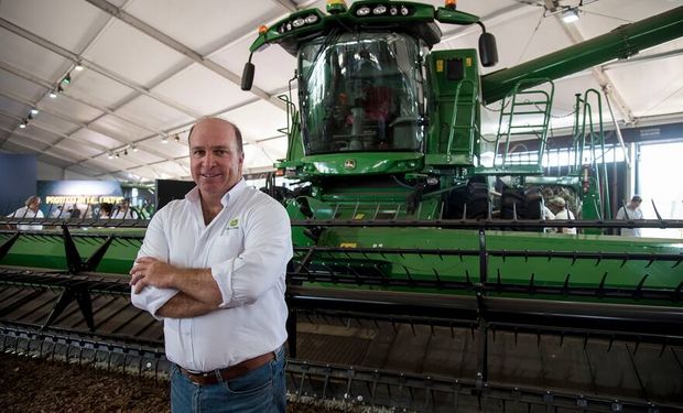 "Nosso investimento no Brasil é uma constante há muitos anos e vamos continuar a fazer", reforça Antonio Carrere, presidente da John Deere no Brasil. (foto - divulgação)